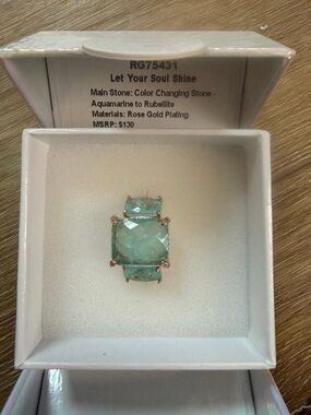 Bomb Party Color-Change Aquamarine Ring in Rose Gold